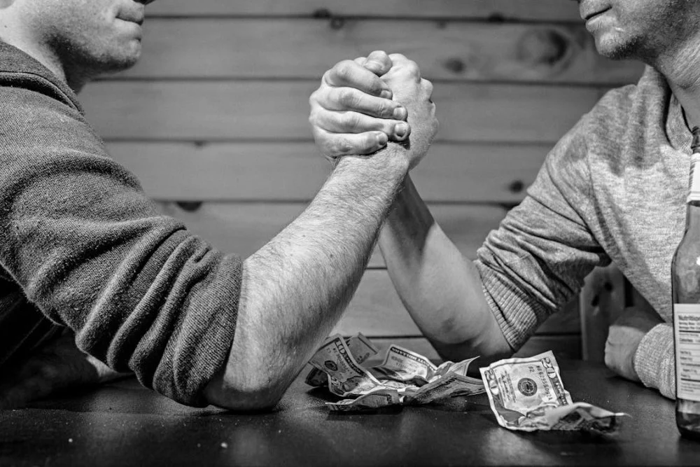 4-best-gifts-for-arm-wrestlers-who-want-to-lock-twist-destroy-237359-2